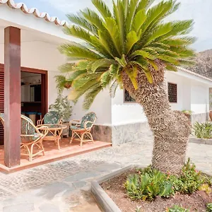 Chalet Amplio Chalet En Con Jardin Y Vista Al Mar, Palm-mar