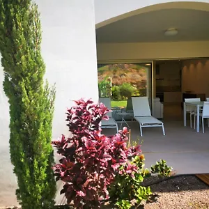 Brand New Surrounded By Tropical Gardens! Appartement